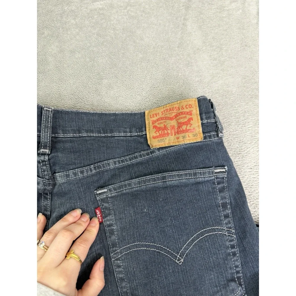 Vintage Y2K Levi's 505 Regular Fit Straight Jeans Men's Size 36X30 Blue